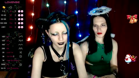 Snapshot of sky9669 chatting on 12-25-24, 03:17 Iska Im genderfluid theyheshenot use ht have reasons and Mia my t-gf sheher online show from 12-25-24, 03:17