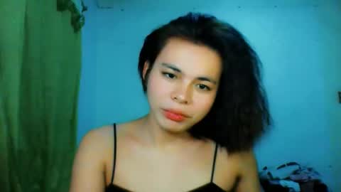 Snapshot of sky_andrea chatting on 11-30-25, 03:21 Mj online show from 11-30-25, 03:21