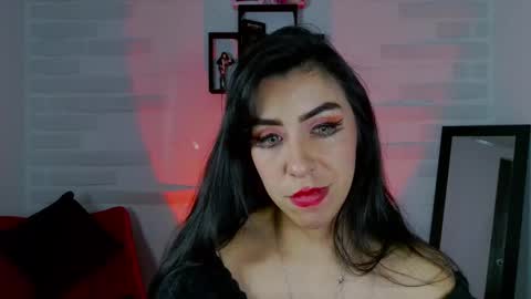 Snapshot of sky_girl1 chatting on 01-09-25, 06:27 Mile online show from 01-09-25, 06:27