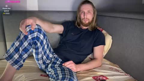 sky_guy25 online show from 02-24-26, 09:57