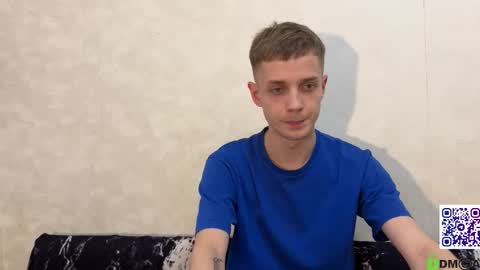 Snapshot of sky_hunter chatting on 09-17-25, 12:51 sky_hunter online show from 09-17-25, 12:51