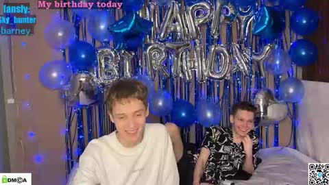 Snapshot of sky_hunter chatting on 12-17-25, 04:46 sky_hunter online show from 12-17-25, 04:46