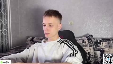 Snapshot of sky_hunter chatting on 01-12-26, 09:14 sky_hunter online show from 01-12-26, 09:14