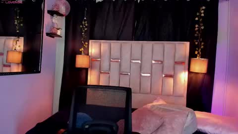 Snapshot of sky_jules chatting on 10-11-25, 04:12 Daniel online show from 10-11-25, 04:12