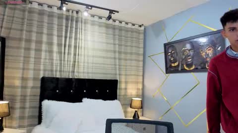 Snapshot of sky_jules chatting on 11-16-25, 02:50 Daniel online show from 11-16-25, 02:50