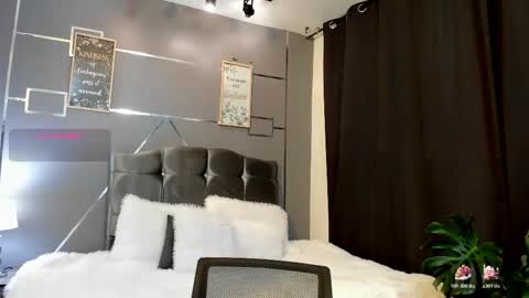 Snapshot of sky_jules chatting on 11-24-25, 03:06 Daniel online show from 11-24-25, 03:06