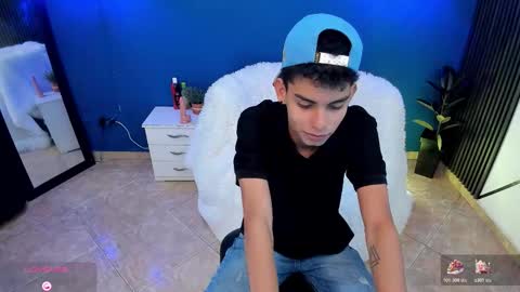 Snapshot of sky_jules chatting on 12-05-25, 04:10 Daniel online show from 12-05-25, 04:10