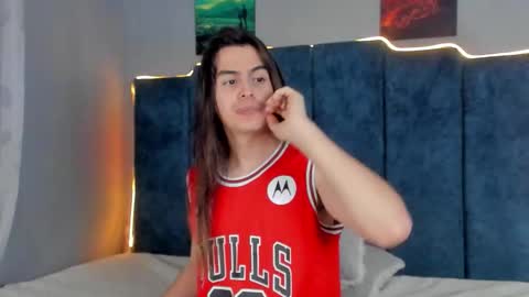 Santiago online show from 10-27-25, 10:36