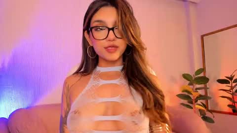 Snapshot of sky_rosee chatting on 12-04-24, 08:40 Sky online show from 12-04-24, 08:40