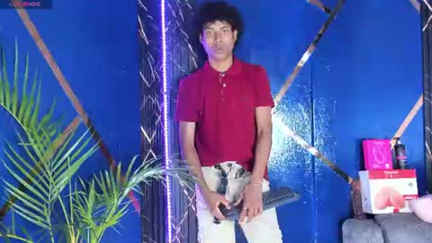 Snapshot of sky_walkerss chatting on 06-13-26, 03:54 sky_walkerss online show from 06-13-26, 03:54
