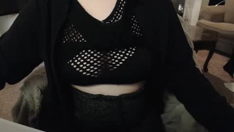 SKYLE   online show from 10-27-25, 09:41