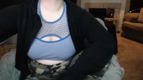 SKYLE   online show from 11-17-25, 10:37