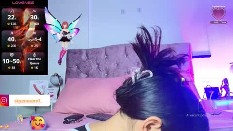 skye moore online show from 11-13-25, 07:24