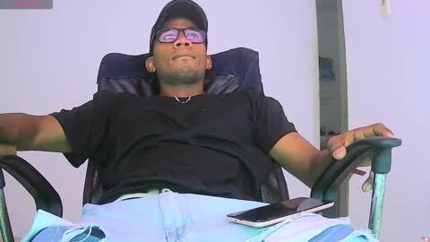 Snapshot of skyfall9875 chatting on 01-16-26, 06:56 skyfall9875 online show from 01-16-26, 06:56