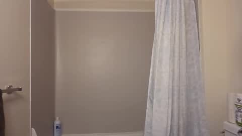 Snapshot of skyisacutie chatting on 12-14-25, 08:20 Skyisacutie online show from 12-14-25, 08:20