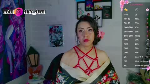 Snapshot of skylady05 chatting on 04-09-26, 06:19 millie online show from 04-09-26, 06:19