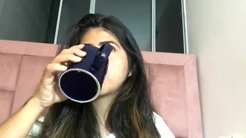 Skyler online show from 04-21-26, 01:07