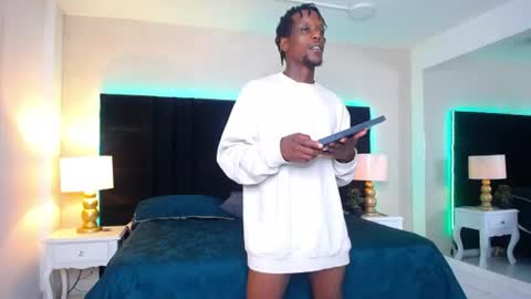 Snapshot of skylerbigxxx chatting on 07-07-26, 04:04 SKYLERBIGXXX online show from 07-07-26, 04:04