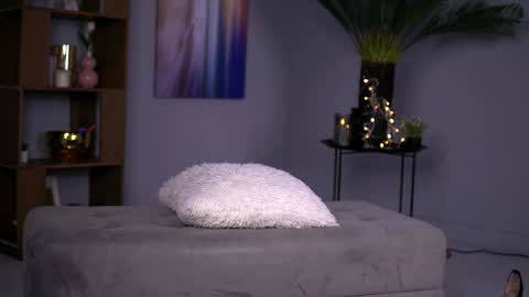 Skyler online show from 05-18-26, 03:35