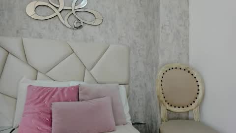 Snapshot of skylerwhite02 chatting on 10-17-25, 08:11 Skyler online show from 10-17-25, 08:11