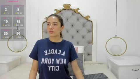 Snapshot of skylerwhite02 chatting on 05-09-26, 03:45 Skyler online show from 05-09-26, 03:45