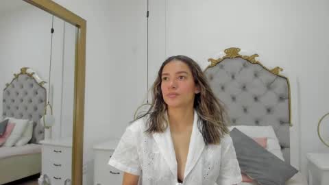 Snapshot of skylerwhite02 chatting on 05-31-26, 02:53 Skyler online show from 05-31-26, 02:53