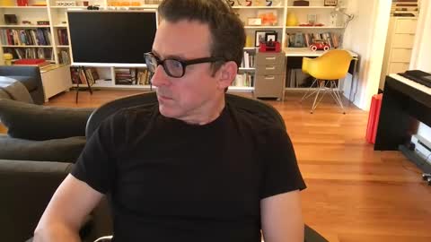 Skyline3371 online show from 11-03-25, 06:42