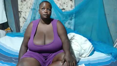 sheliah online show from 11-09-25, 03:49