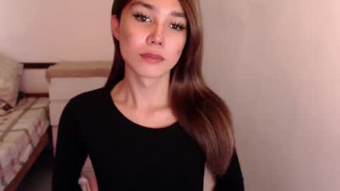 Snapshot of skyllerkent chatting on 07-17-26, 04:41 Sky online show from 07-17-26, 04:41