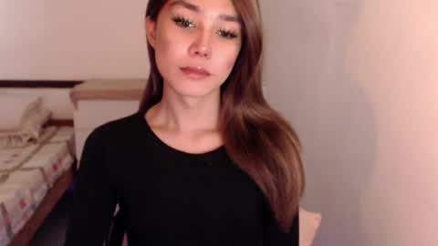 Snapshot of skyllerkent chatting on 07-18-26, 04:38 Sky online show from 07-18-26, 04:38