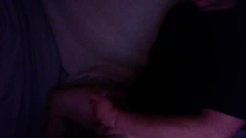 Snapshot of skylsawz chatting on 04-15-26, 07:26 SLingSkylz online show from 04-15-26, 07:26