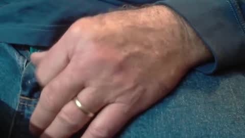 Snapshot of skypylot chatting on 12-22-24, 04:48 ResqPylot2 online show from 12-22-24, 04:48