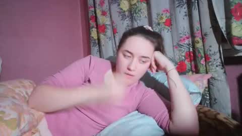 skyressie333 online show from 12-17-24, 07:26