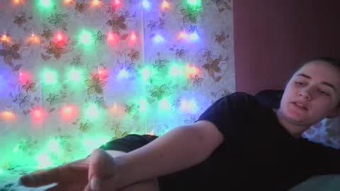 skyressie333 online show from 12-21-24, 12:38