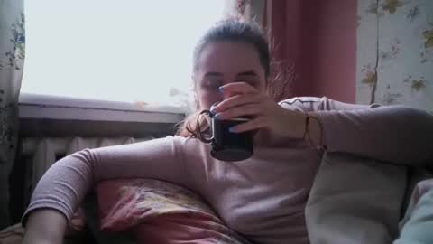 skyressie333 online show from 01-10-25, 10:39