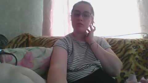 skyressie333 online show from 05-01-26, 06:40