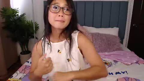 Snapshot of skytime96 chatting on 07-16-26, 03:56 Sky online show from 07-16-26, 03:56