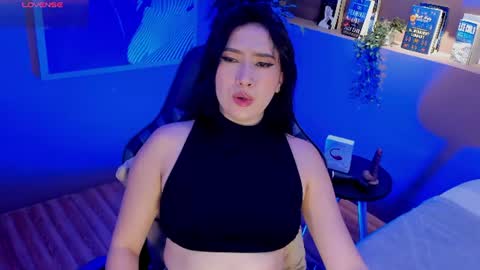 Snapshot of skyylee_ chatting on 07-14-26, 02:12 abby online show from 07-14-26, 02:12