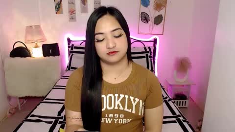 Queen Cyrine online show from 03-23-26, 12:53