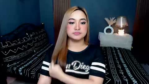Queen Cyrine online show from 07-21-26, 05:10