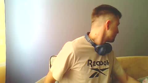 Snapshot of slaveboy32bi chatting on 04-04-26, 11:40 slave boy perwers bdsmFEMDOM online show from 04-04-26, 11:40