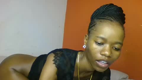 Snapshot of slaybby chatting on 02-11-25, 02:24 Slaybby online show from 02-11-25, 02:24