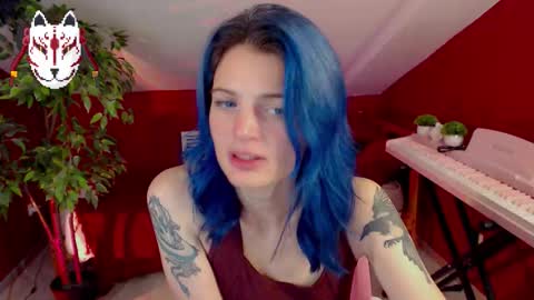 Snapshot of slayq777 chatting on 10-05-25, 11:02 Emilia online show from 10-05-25, 11:02
