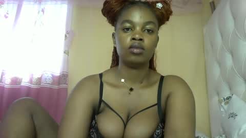 Snapshot of slayslay002 chatting on 01-02-25, 11:52 Rose online show from 01-02-25, 11:52