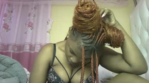 Snapshot of slayslay002 chatting on 01-03-25, 01:59 Rose online show from 01-03-25, 01:59