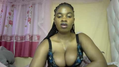 Snapshot of slayslay002 chatting on 01-23-25, 08:56 Rose online show from 01-23-25, 08:56
