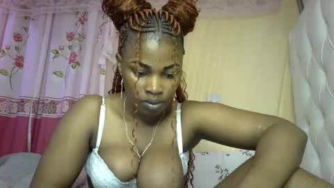 Snapshot of slayslay002 chatting on 01-30-25, 11:02 Rose online show from 01-30-25, 11:02