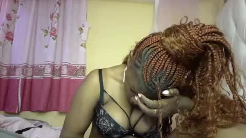 Snapshot of slayslay002 chatting on 02-02-25, 11:53 Rose online show from 02-02-25, 11:53