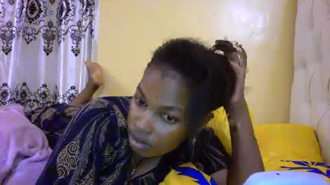 Snapshot of slayslay002 chatting on 03-10-25, 01:56 Rose online show from 03-10-25, 01:56