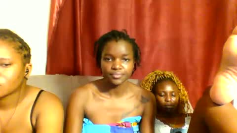 Snapshot of sleek_ass chatting on 03-04-25, 03:11 sleek_ass online show from 03-04-25, 03:11